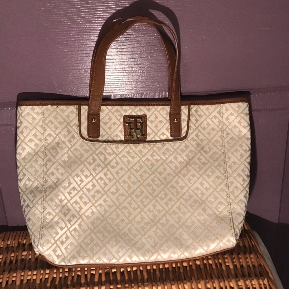 Tommy Hilfiger purse